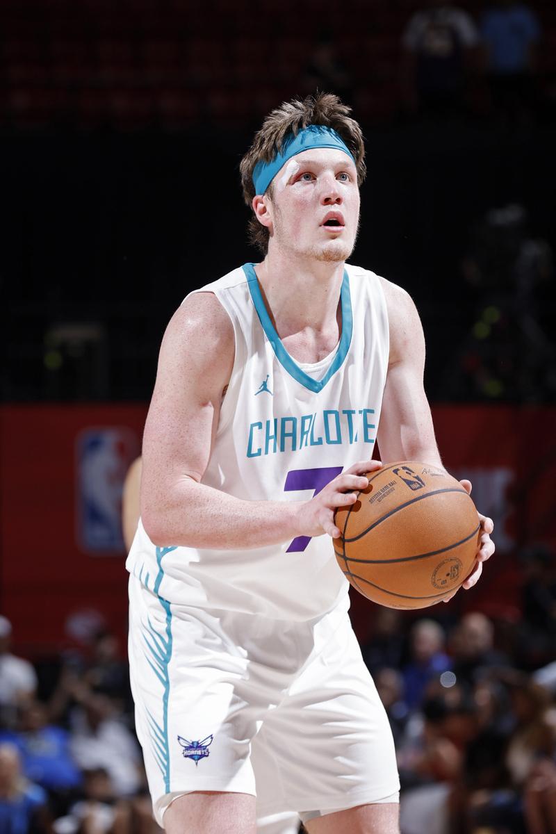 爱游戏手机版-离谱！亚特兰大调整名单备战NBA总决赛东契奇在加拿大队比赛中比分优势明显，波特兰开拓者豪取连胜备战法甲的简单介绍-爱游戏手机版